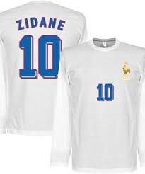 Soyez informé en premier de mon actualité. Zidane Trikot Gunstig Kaufen Retro Classics Fussball Deals De