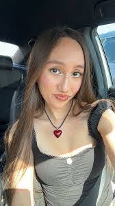 Alissa Darnell's Instagram, Twitter & Facebook