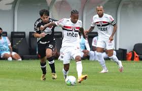 During a 2003 copa sudamericana match for são paulo against river plate of argentina, a fight between the players broke out. Veja Fotos De Vasco 2 X 1 Sao Paulo Em Sao Januario Diario Do Litoral