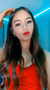 Danielle Overly's Instagram, Twitter & Facebook