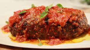 Everyone has a mom who was the loaf with the gravy demands to be served with mashed potatoes, but with the others i am also fond of serving it with macaroni and cheese or a gratin. Meat Loaf With Tomato Sauce Recipe Sbs Food