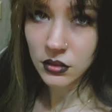 What job openings are available for a single mom in Hillsville, VA?