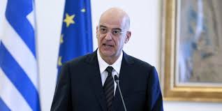 Είναι απόφοιτος του κολλεγίου αθηνών και αριστούχος της νομικής σχολής του πανεπιστημίου αθηνών. Stis Bry3elles Ayrio O Nikos Dendias