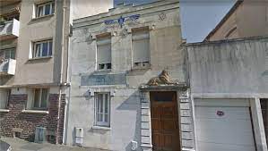 Cherchez des exemples de traductions loge maçonnique dans des phrases, écoutez à la prononciation et apprenez la grammaire. Info Ouest France Un Temple De Francs Macons Pris Pour Cible Par Des Gilets Jaunes A Rennes