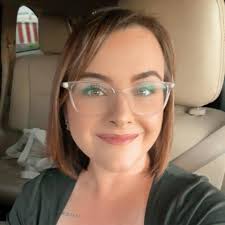 Who is a good hair stylist in Farmington, New Mexico?