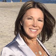 Tara Ely's Instagram, Twitter & Facebook