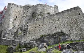 Maybe you would like to learn more about one of these? Pycha Slovenska S Burlivymi Dejinami 20 Zaujimavosti O Spisskom Hrade Dromedar Sk
