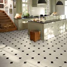 Jetzt überzeugen & bestellen auf planeo.de! Pvc 6 95 X2f M Cv Vinyl Bodenbelag Fliese Marmor Schwarz Weiss 1 50 Mm Breite 2 M In Heimwerker Bodenbel Vinyl Bodenbelag Kuchenboden Fliesen Schwarz Weiss