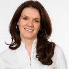 Simona Radu's Instagram, Twitter & Facebook