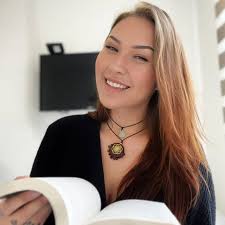 Just stating my opinion!! And you deserve the praise for it too!! And  honestly, it's more of a win for me because usually I don't have any ideas  for drawing stuff so