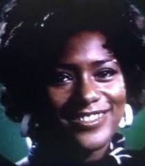 Hedda Smith's Instagram, Twitter & Facebook