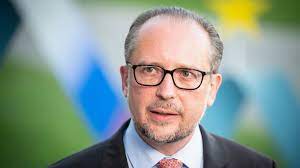 Count alexander georg nicolas schallenberg (born 20 june 1969) is an austrian diplomat, jurist and politician serving as chancellor of austria since 11 . Alexander Schallenberg Sworn In As Austria Chancellor After Sebastian Kurz Quits Amid Corruption Inquiry Cnn