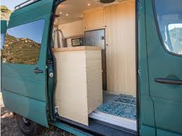 The mercedes benz sprinter van has proven to be extremely popular with the rv camping crowd. Innesto Minerale Portare Custom Mercedes Vans Atmosfera Si Rimbalzo