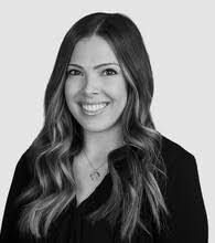 Kelly Valdez's Instagram, Twitter & Facebook