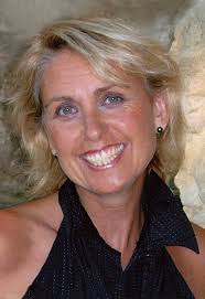 Wendy Owen's Instagram, Twitter & Facebook