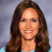 Danielle Maul's Instagram, Twitter & Facebook