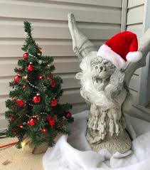 Maybe you would like to learn more about one of these? Karen Complains About Decorations See How It Goes Bored Panda