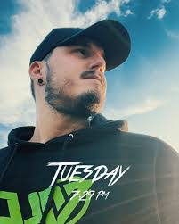 Samuel Swan's Instagram, Twitter & Facebook