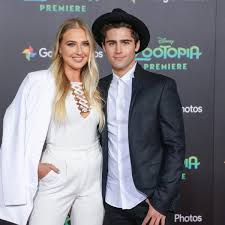 Max Ehrich Frees His Buns on Sexy Hawaiian Vacation With Veronica Dunne -  Daytime Confidential