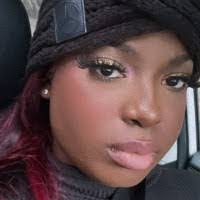 Mila Jones's Instagram, Twitter & Facebook