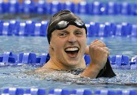 Since then, she's brought home four more olympic gold medals, broken 14 world records and earned the title of greatest female swimmer of our time by michael phelps.the big picture: Katie Ledecky Stellt Neuen Weltrekord Uber 1500 M Freistil Auf Video