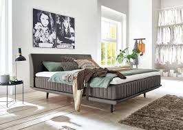 Learn how to pull together all the elements that make a beautiful bedroom, including storage ideas, color schemes, furniture arrangements, and decorating styles. Boxspringbett Modernes Design Alvaro Webstoff Bettco