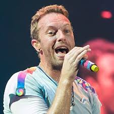 Chris Martin: Das mögliche Geheimnis hinter seiner veränderten Haardichte  TURKEYANA