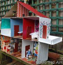 Fabriquez une adorable maison de poupées. 8 Idees Pour Fabriquer Une Maison De Poupee En Carton Cabane A Idees