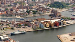 Dunkerque Deux Nouveaux Batiments Pichet Vont Pousser Le Long Du Quai