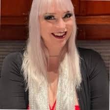 Elissa Schultz's Instagram, Twitter & Facebook