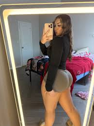 Michenao shemaleleaks - sensational nude pics