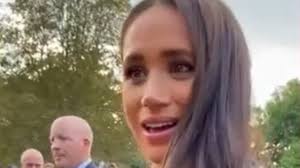 Watch video of the emotional moment Queen Elizabeth II passes through the  gates of Buckingham Place for the very last time