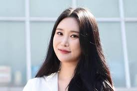 5 and eunji at no. Brave Girls Minyoung Talks About Her Past Promise To Shave Her Head If Rollin Topped A Music Chart Soompi