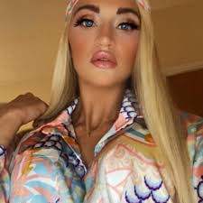 Bethany Rogers's Instagram, Twitter & Facebook