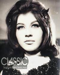 أنتَ افسدتَ حياتي ! لانني كلما قارنت رجلاً بك سقط مِن عينيْ " هكَذا كانت  هدباء قبّاني تخاطِب والِدها نزار قبّاني SU