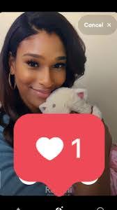 Lynette Brewer's Instagram, Twitter & Facebook