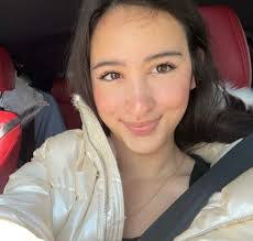 Melanie Padilla's Instagram, Twitter & Facebook