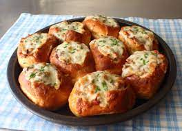 This is a simple way to make some awesome cheesesteaks at home. Gordon Ramsay Recipes Baked Philly Cheesesteak Sliders Go Giants By Gordon Ramsay