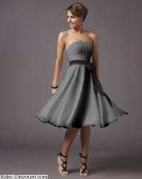 Une robe de mariage paris pour une femme moderne n'ayez pas peur d'expérimenter et osez une robe de mariage originale et moderne. Robe De Soiree Courte Grise Recherche Google Robe De Mariage Robe Cocktail Mariage Gris Mariage