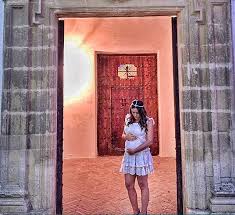 Her birth name is alessandra rojo de la vega and she is currently 34 years old. Alessandra Rojo De La Vega Y Su Esposo Emmanuel Grey Seran Papas De Una Nina