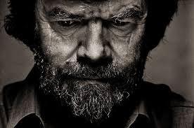 Reinhold messner (bressanone, 17 settembre 1944) è un alpinista, esploratore, scrittore e politico italiano. A Sporting Life Reinhold Messner