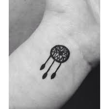 The inner wrist is perfect for small dream catcher tattoos because the area is relatively small and dream catchers can be designed to look like bands and accessories. Pin On Beautifurr