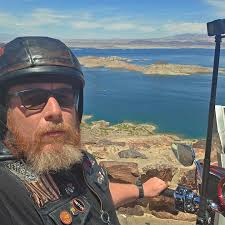 As a Michigan/Detroit native (& Univ. of Michigan alum) -- & with getting  my second metro Detroit-born child to Vegas -- after a late night riding  the strip, I had to introduce @