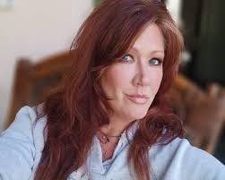 Lily Robles's Instagram, Twitter & Facebook