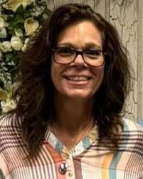 Lisa Pollock's Instagram, Twitter & Facebook