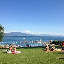 Piscine De Colovray Pool