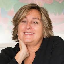 Sandra Siemens's Instagram, Twitter & Facebook