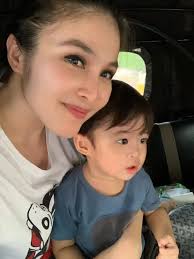 Bergelimang Harta, Ini 7 Potret Sederhana Sandra Dewi dan Raphael Moeis  Naik Bajaj