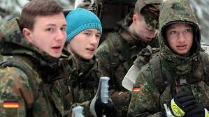 Umgang der bundeswehr mit homosexualität. Kritik An Bundeswehr Wegen Rekrutierung Minderjahriger Soldaten Reisst Nicht Ab Evangelisch De