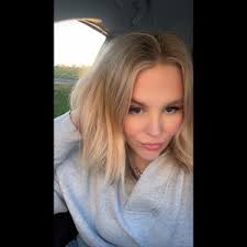 Dani Lynn (@danipagee)